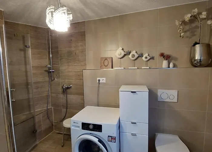 Apartment La E Bella